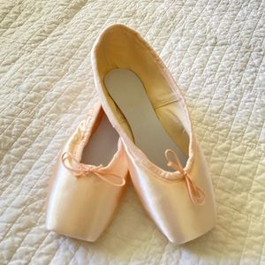 🩰💕Pointe Shoes💕🩰
